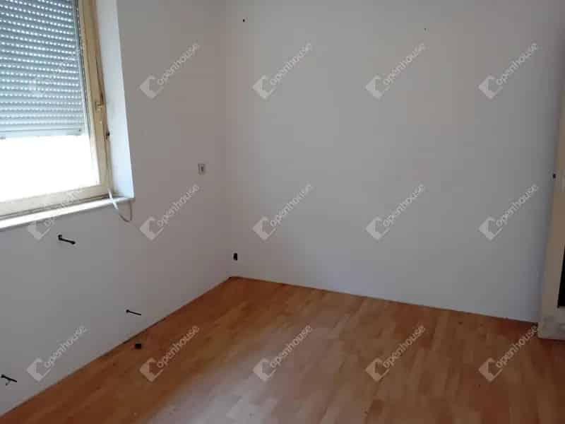 Ház Kiadó , Barcsi járás, Dunántúl