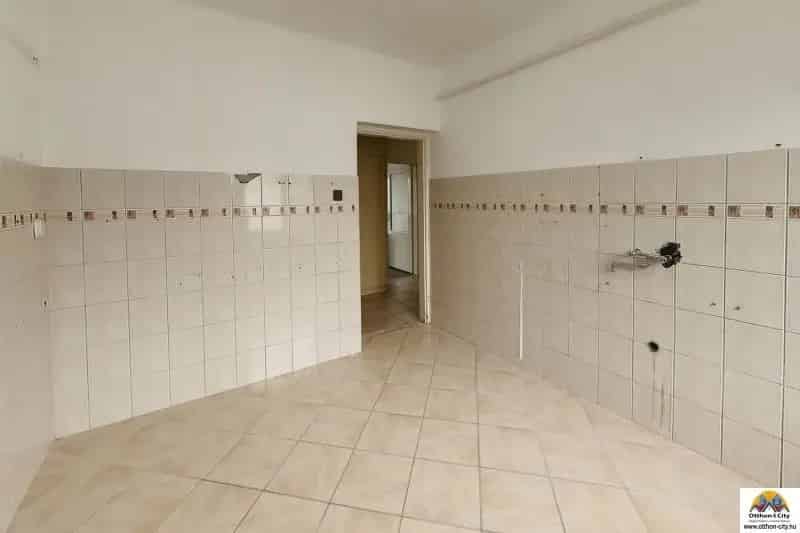 Ház Kiadó , Gödöllői járás, Közép-Magyarország