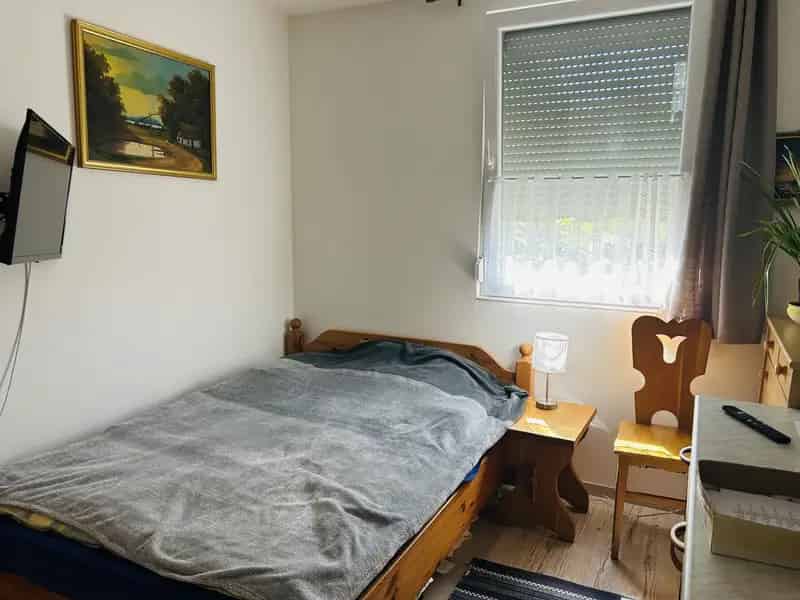 Ház Kiadó , Keszthelyi járás, Dunántúl