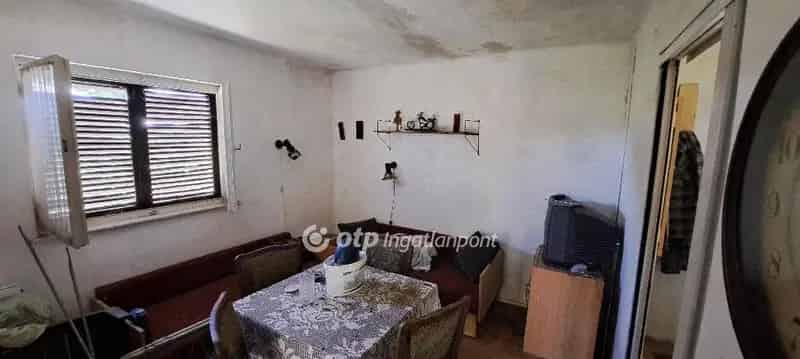 Telek Kiadó , Érdi járás, Közép-Magyarország