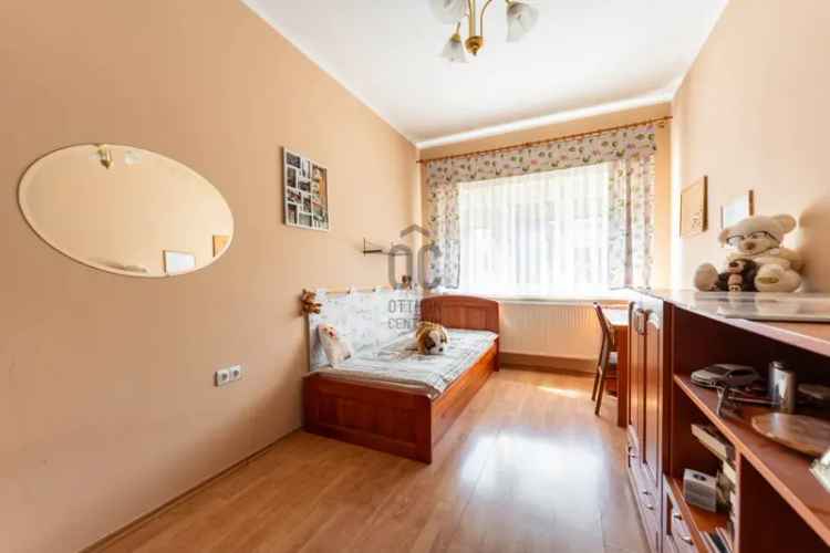 Ház Kiadó , Győri járás, Dunántúl
