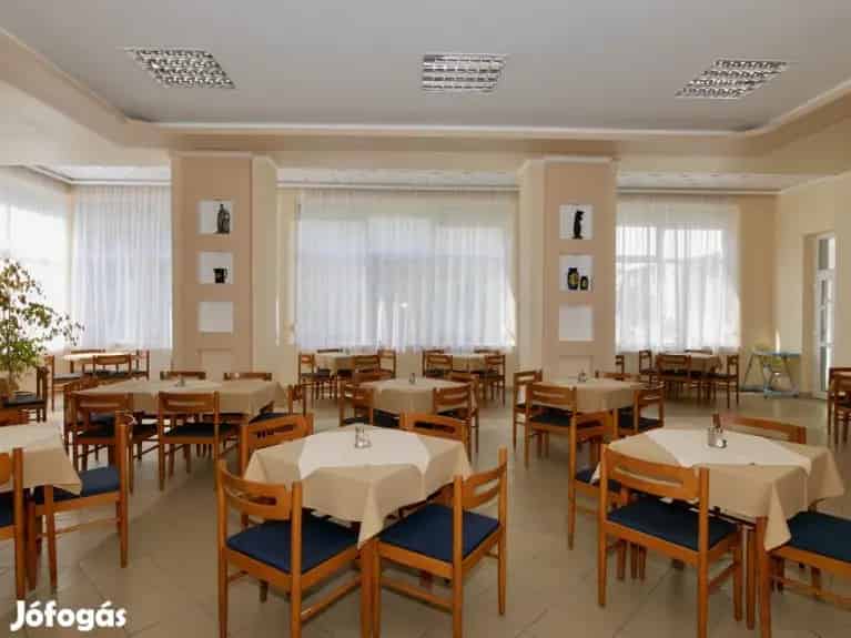 30 lakosztályos panzió eladó, Hajdúszoboszló, munkásszállás - Hajdúszoboszló, Iroda, üzlethelyiség, ipari ingatlan - Jófogás Ingatlan