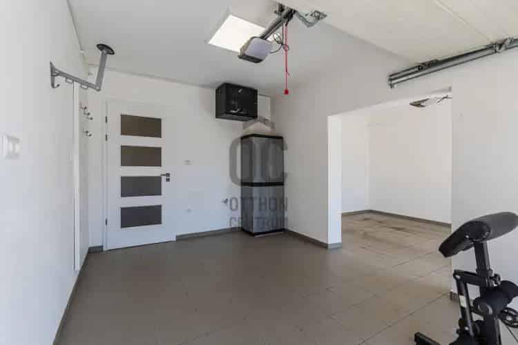 Dunakeszii eladó ikerház, H499529