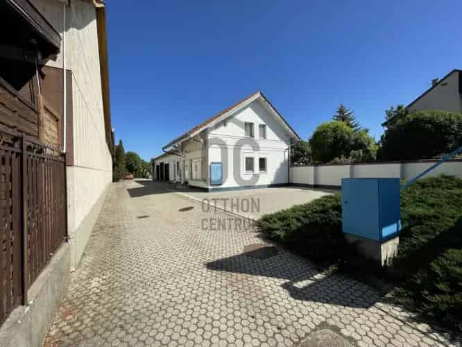 Szegedi eladó kereskedelmi ingatlan, UZ016321