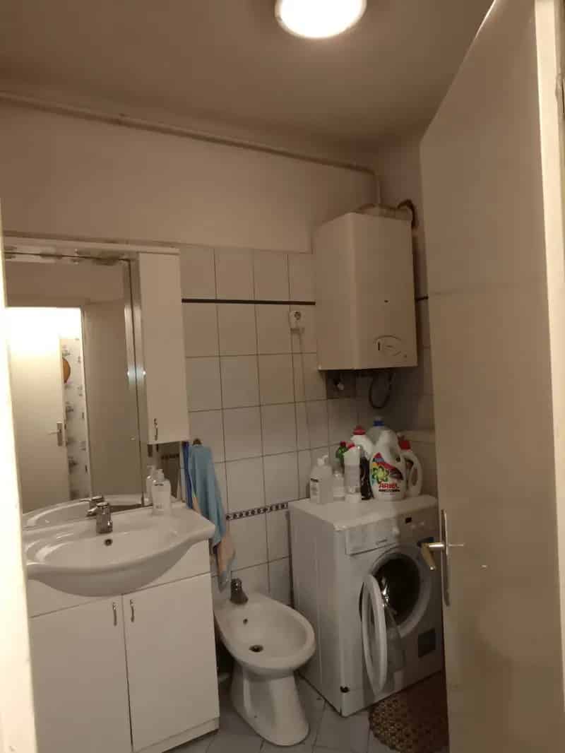 Ház Kiadó , Szentendre, Közép-Magyarország