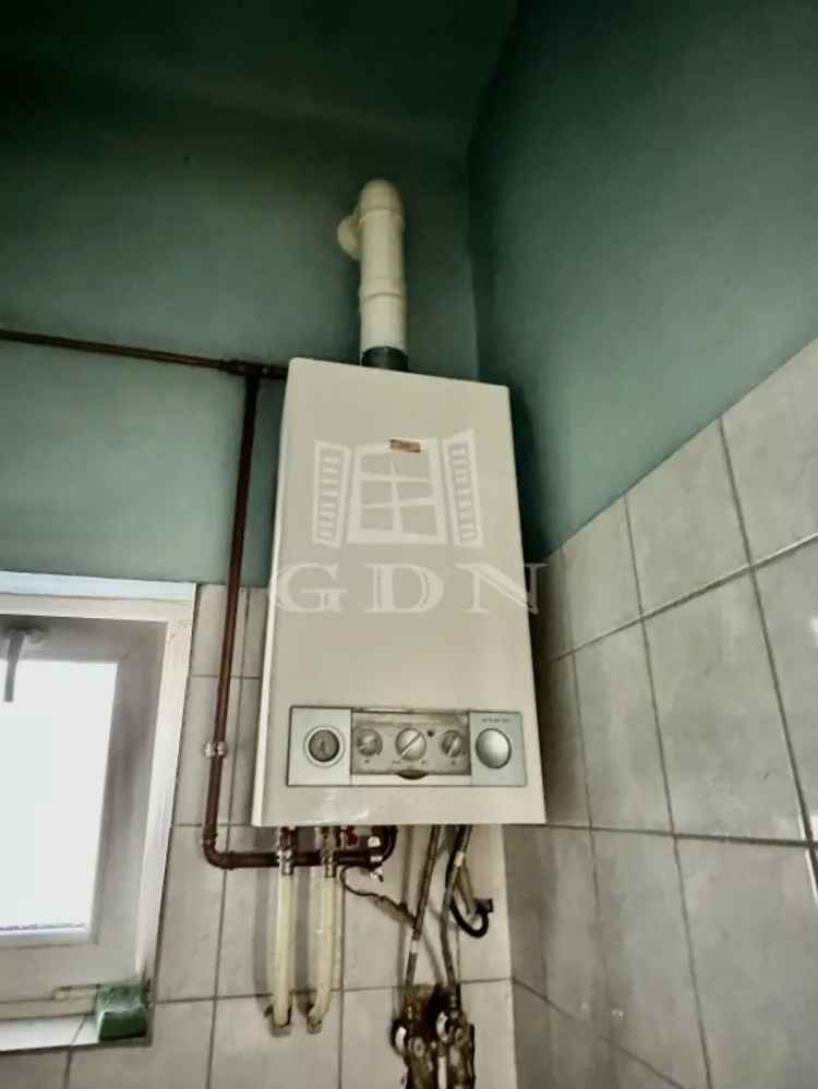 Keszthelyi 2 szobás 1 emeleti lakás eladó
