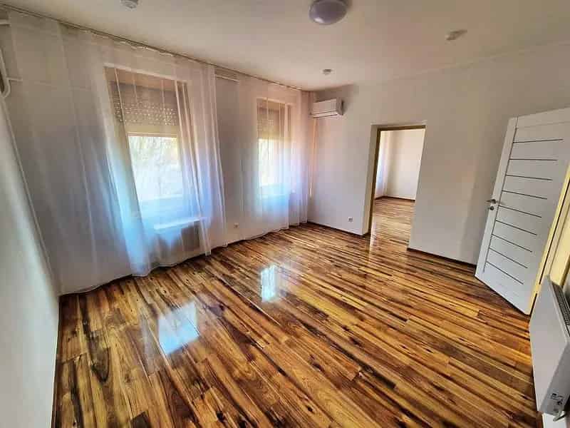 Ház Kiadó , Budapest, Közép-Magyarország