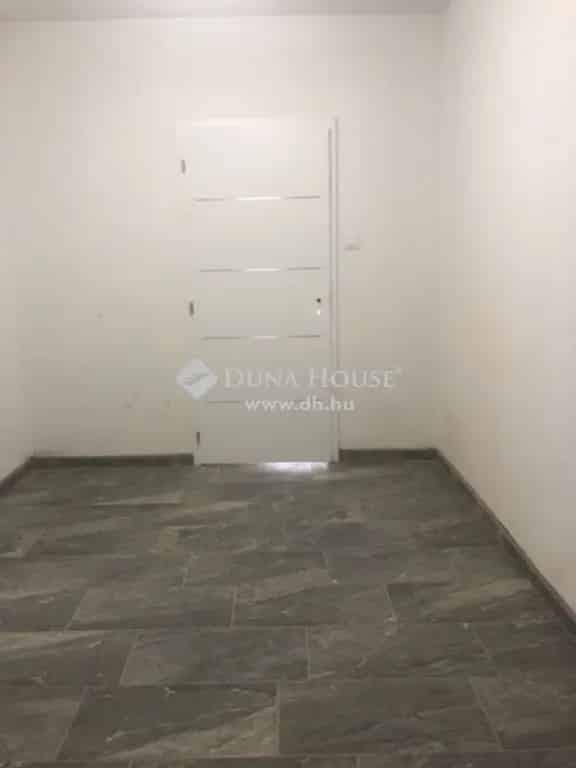 Lakás Eladó , Tolna, Dunántúl