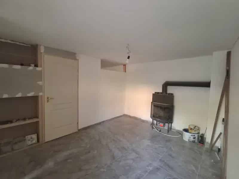 Ház Kiadó , Esztergomi járás, Dunántúl