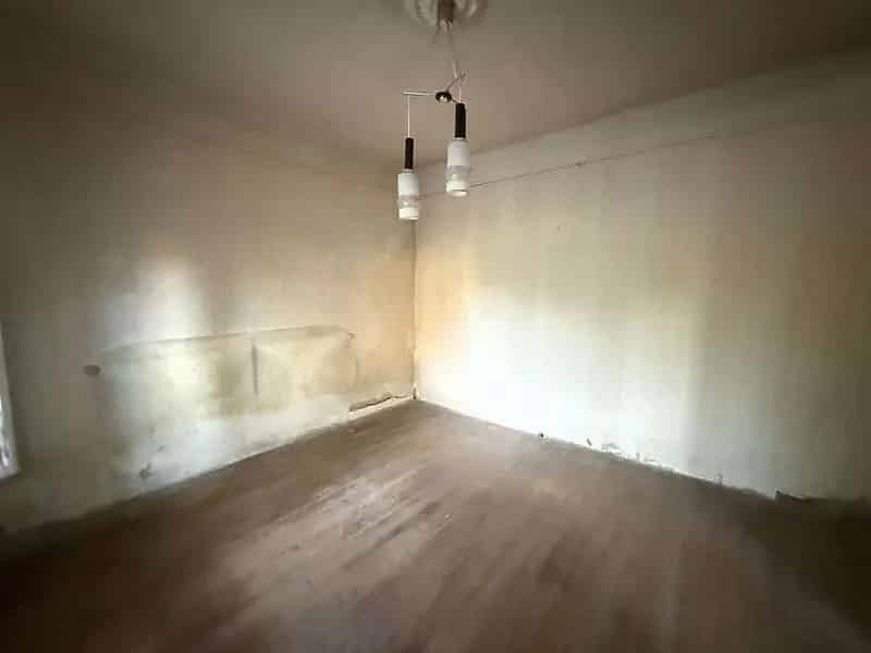 Ház Kiadó , Budapest, Közép-Magyarország