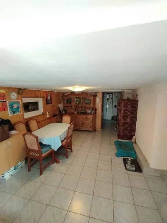 Ház Kiadó , Balatonfüredi járás, Dunántúl