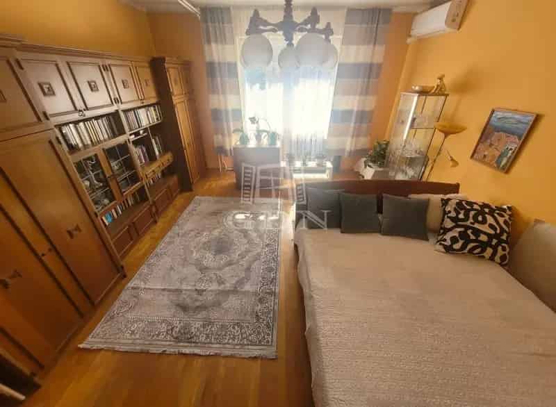 Ház Kiadó , Érd, Közép-Magyarország
