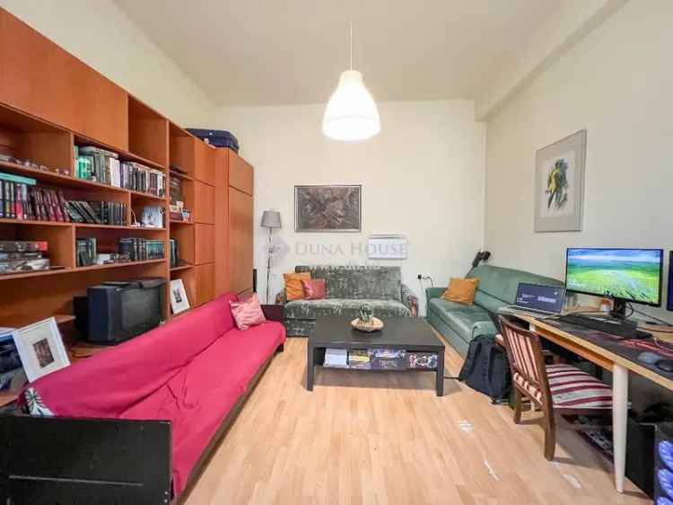 Lakás Eladó , Budapest, Közép-Magyarország