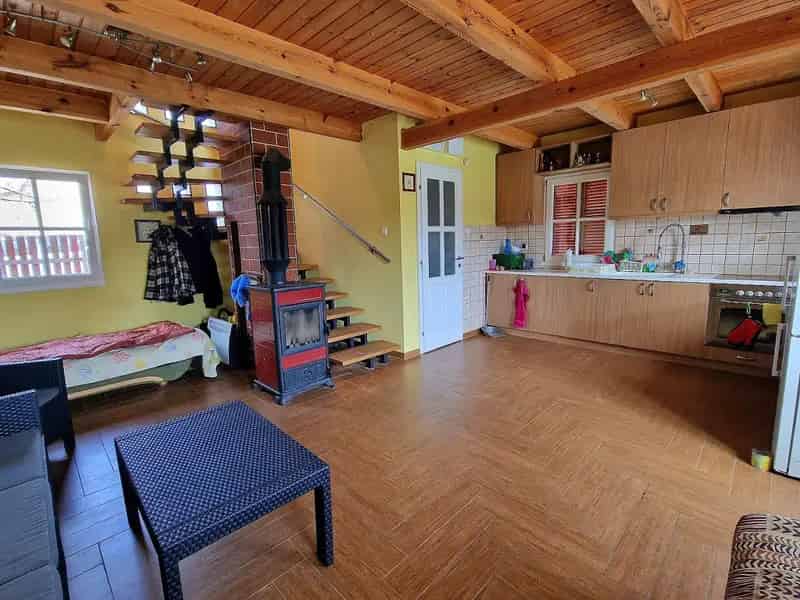 Ház Kiadó , Dunakeszi, Közép-Magyarország