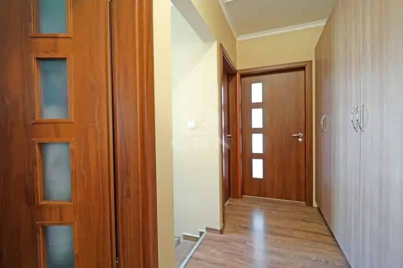 Ház Kiadó , Budapest, Közép-Magyarország