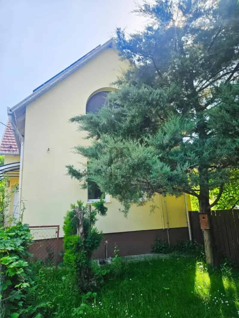 Ház Kiadó , Budakeszi járás, Közép-Magyarország