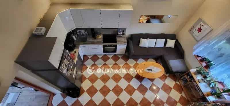 Ház Kiadó , Győri járás, Dunántúl