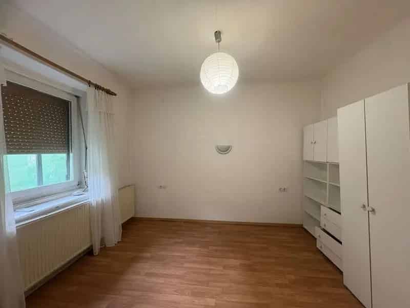 Ház Kiadó , Monori járás, Közép-Magyarország