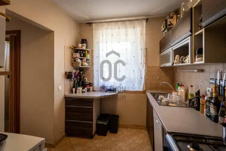 Szolnoki eladó családi ház, H503715