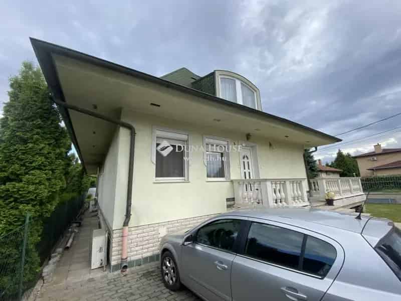 Lakás Eladó , Halásztelek, Közép-Magyarország