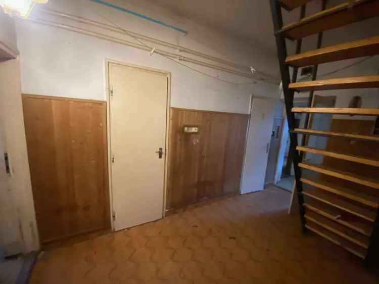 Ház Kiadó , Budapest, Közép-Magyarország