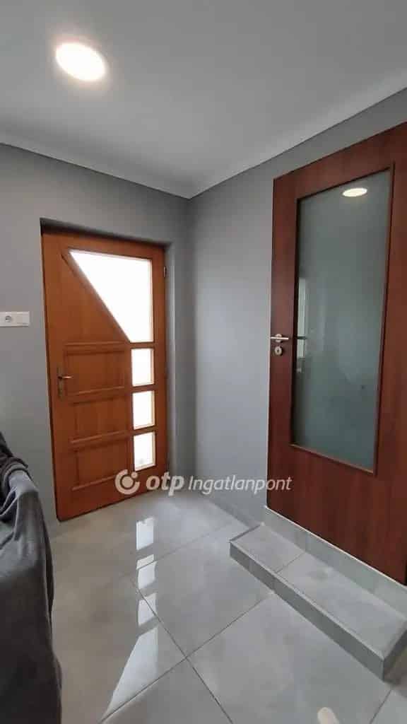 Ház Kiadó , Budapest, Közép-Magyarország