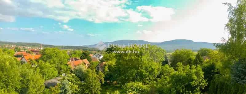 Ház Eladó , Üröm, Közép-Magyarország