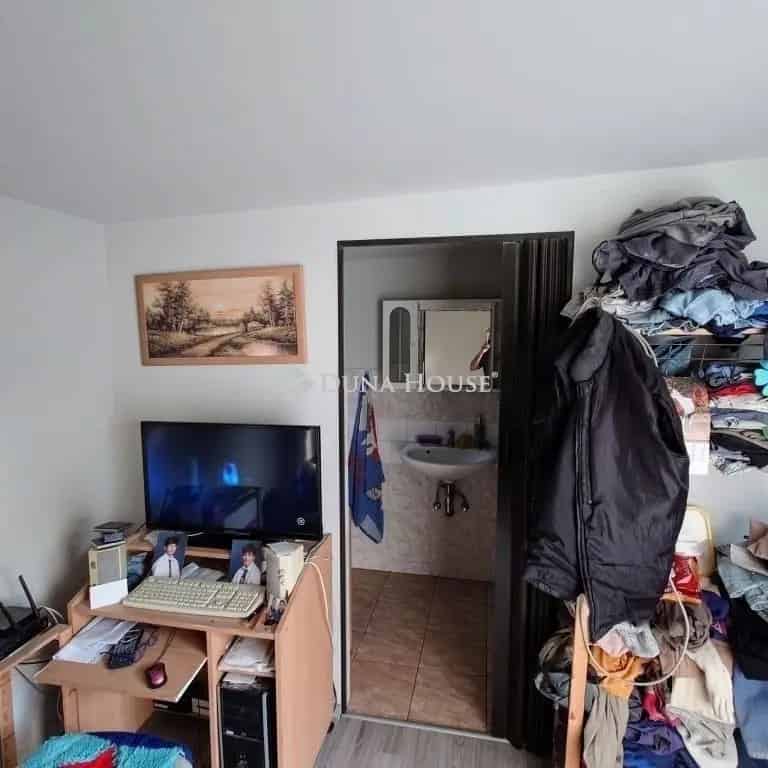 Ház Kiadó , Dunakeszi járás, Közép-Magyarország