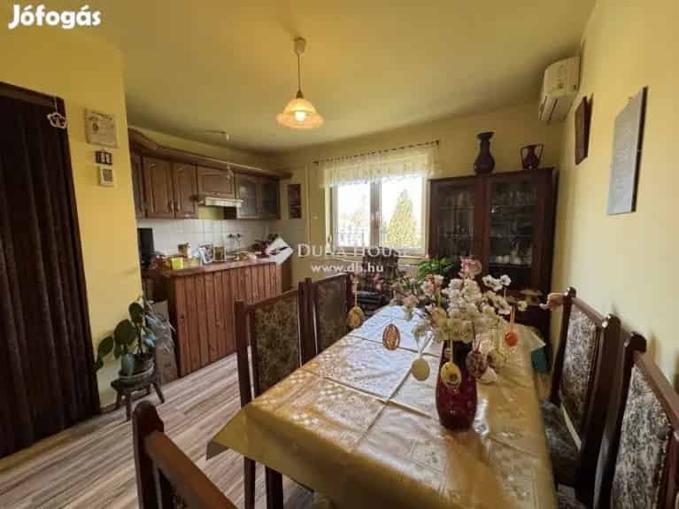 Helvéciai tanya eladó 63 nm 2 szoba napelemmel 2 hektár