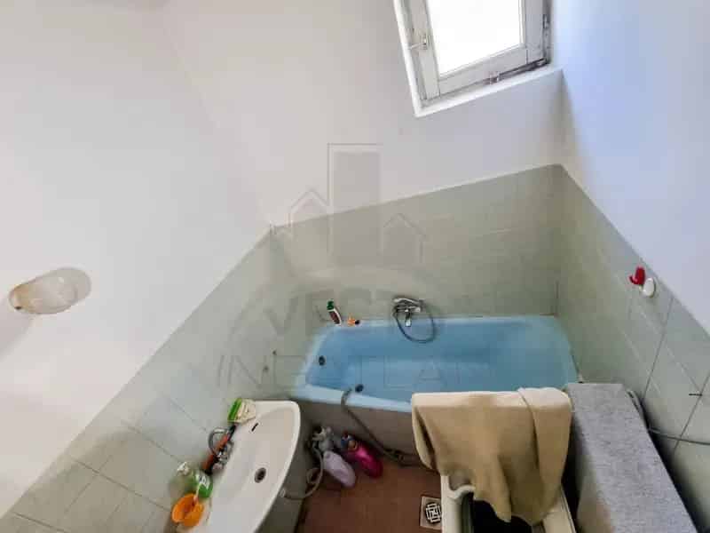 Ház Kiadó , Szombathelyi járás, Dunántúl