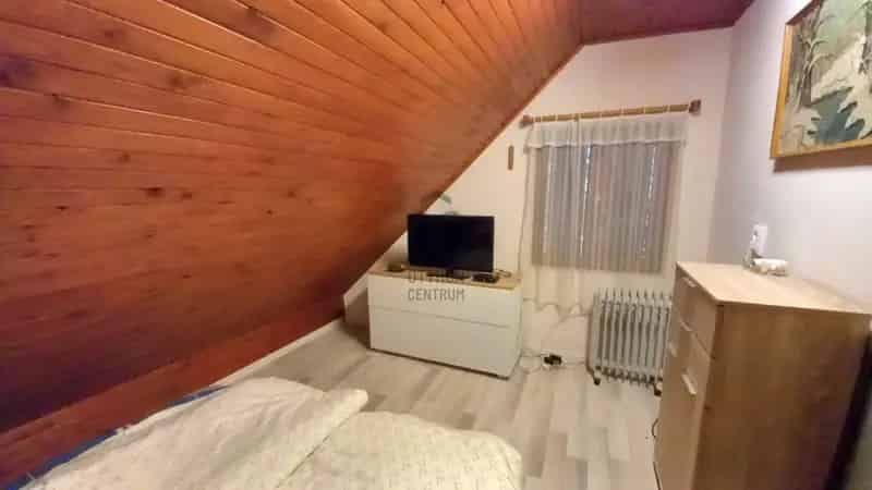 Ház Kiadó , Tolnai járás, Dunántúl