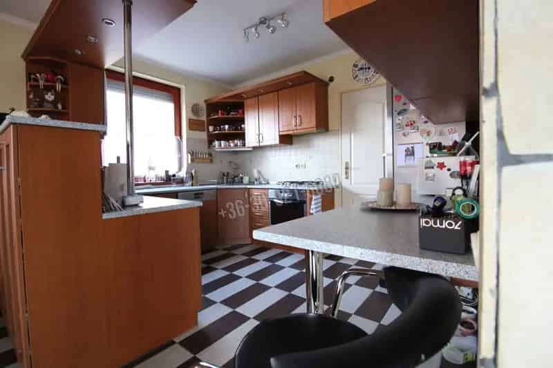 Ház Kiadó , Aszódi járás, Közép-Magyarország