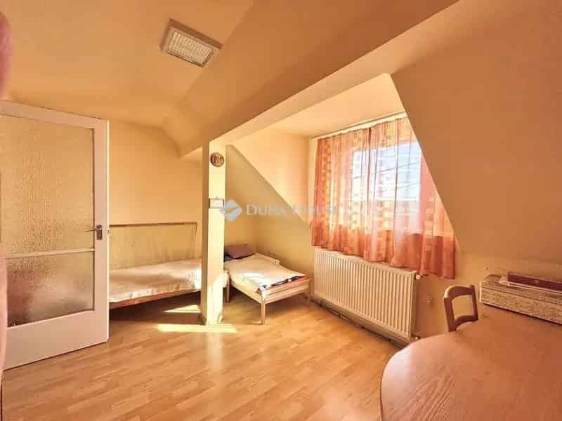 Ház Kiadó , Szigetszentmiklósi járás, Közép-Magyarország
