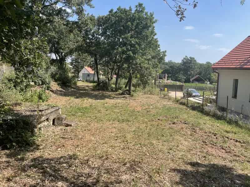 Telek Kiadó , Balatonalmádi, Dunántúl
