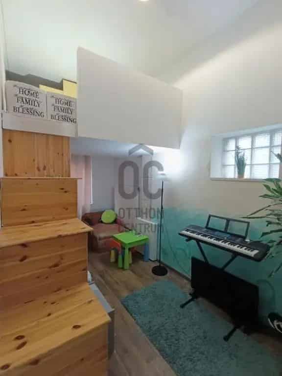 Felújított ház galériával és kerttel csendes környéken
