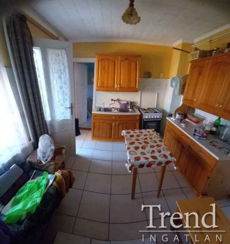Ház Kiadó , Dunaújvárosi járás, Dunántúl