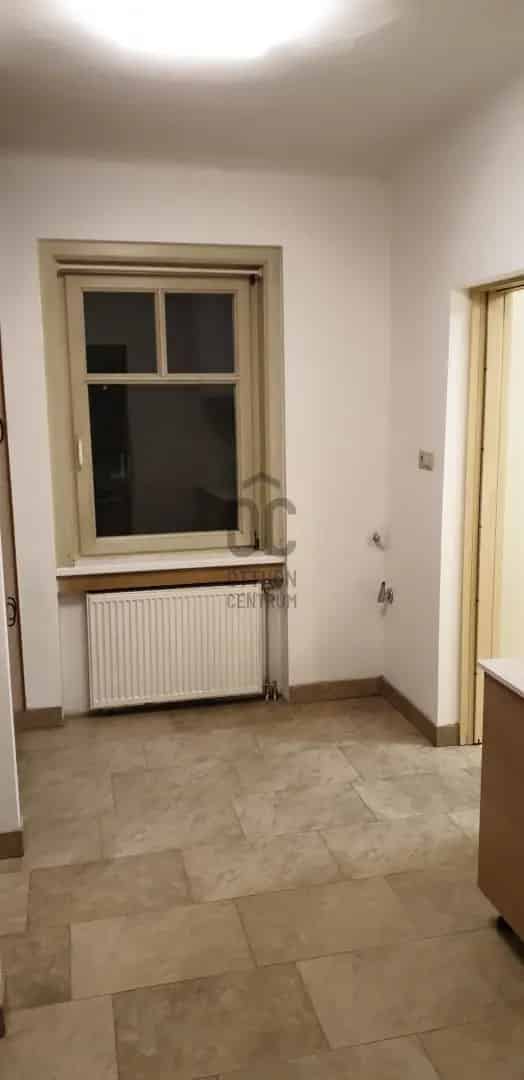 Ház Kiadó , Érdi járás, Közép-Magyarország
