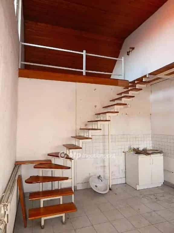 Ház Kiadó , Budakeszi járás, Közép-Magyarország