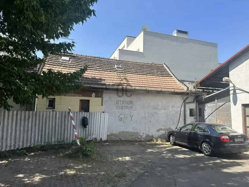 Telek Kiadó , Budapest, Közép-Magyarország