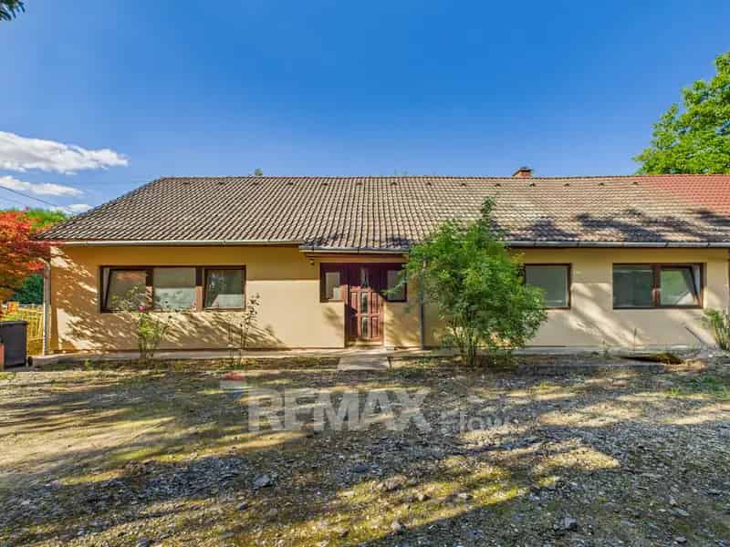 Eladó 102 m²-es családi ház nagy telekkel Szőkéden