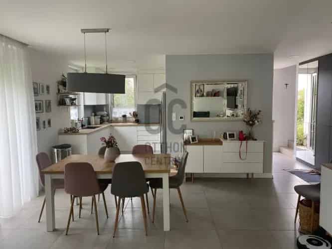 Budapest III. kerületi eladó ikerház, H506603