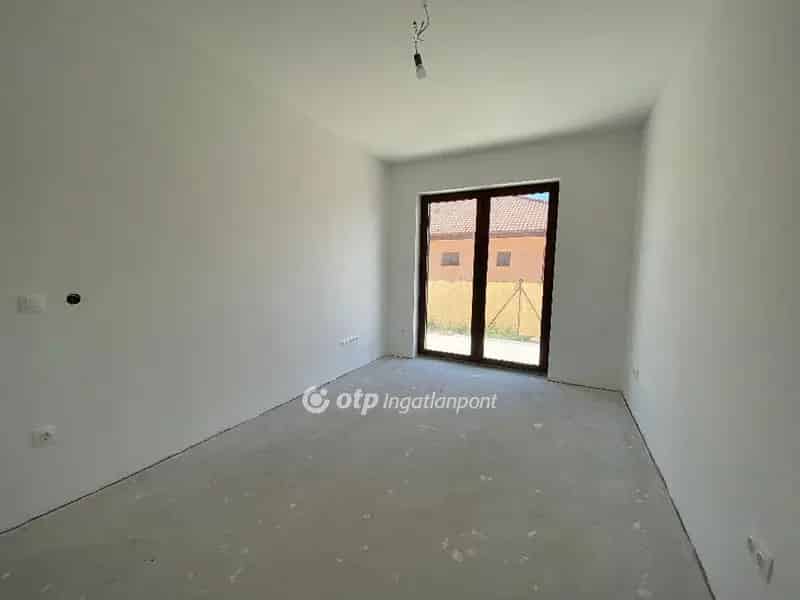 Ház Kiadó , Érdi járás, Közép-Magyarország