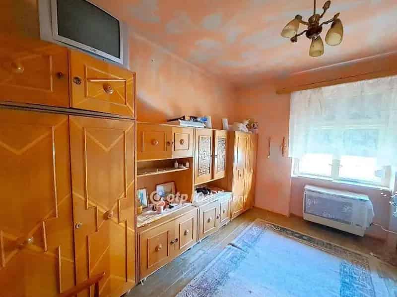 Ház Kiadó , Nagykőrösi járás, Közép-Magyarország