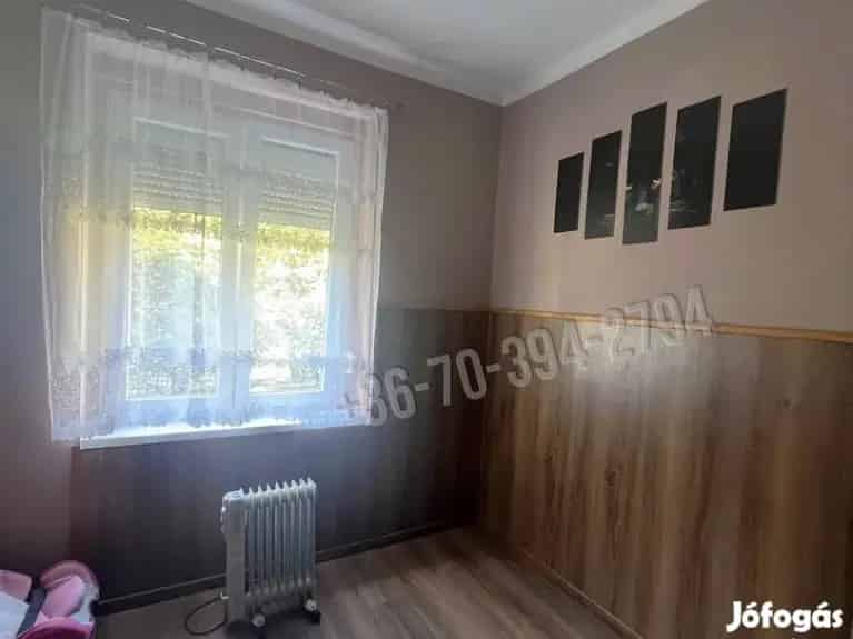 Oroszlányon, I. emeleti 3 szobás, 64m2 nagyságú téglaépítésű lakás ela - Oroszlány, Lakás - Jófogás Ingatlan