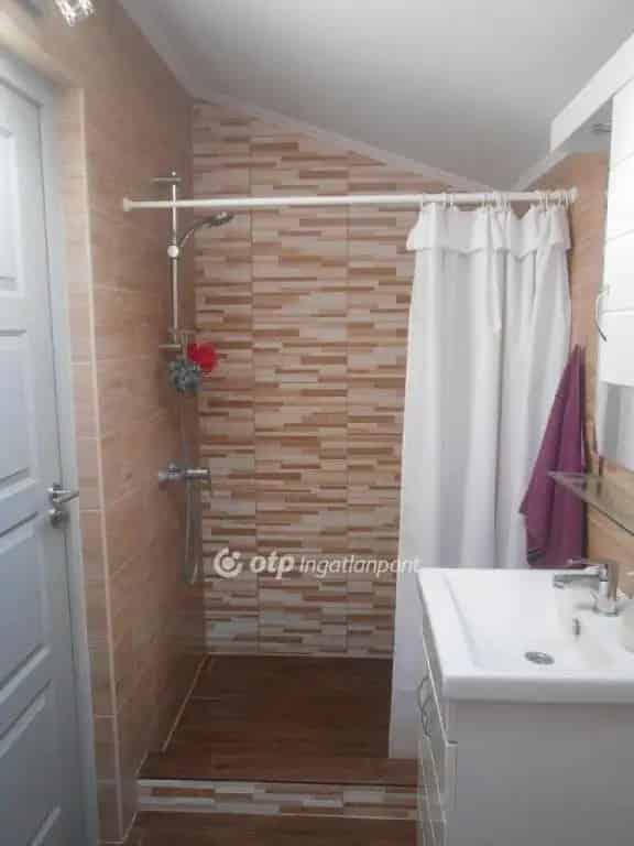 Ház Kiadó , Budapest, Közép-Magyarország