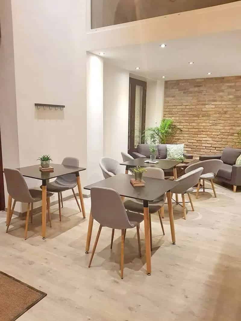 Üzleti célú Kiadó , Budapest, Közép-Magyarország