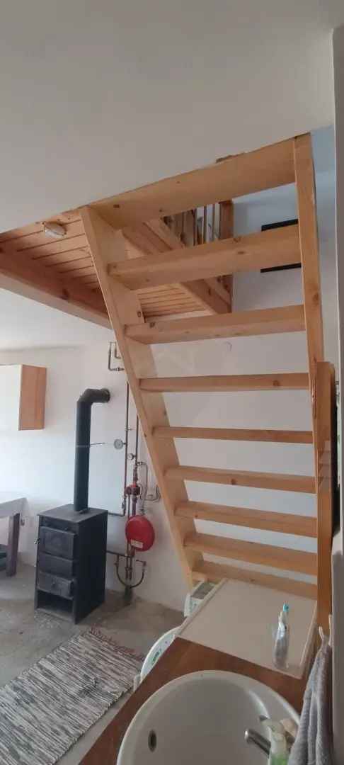 Ház Kiadó , Bicskei járás, Dunántúl