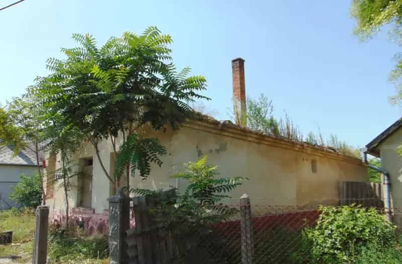 Felujitando csaldi haz 45 m2 2284 m2 telekkel Sarkereszturon