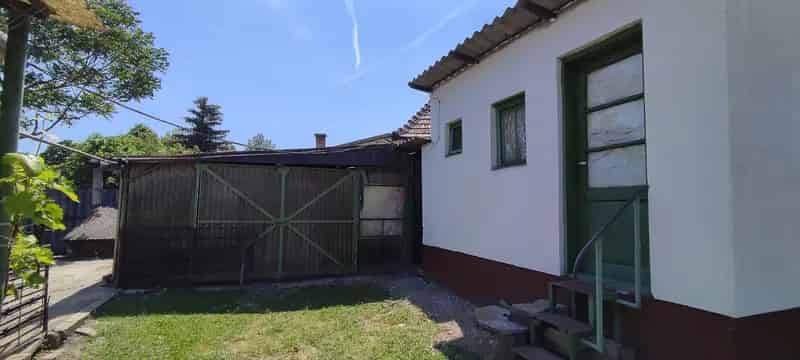 Bicske Csendes Utcai Bútorozott Parasztház Eladó