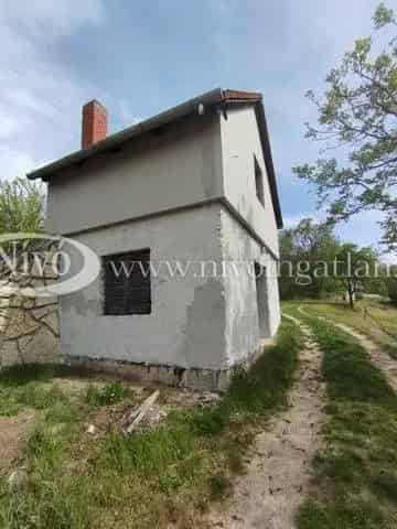 Ház Kiadó , Balatonfüredi járás, Dunántúl